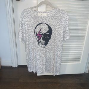 Graphic skull tee